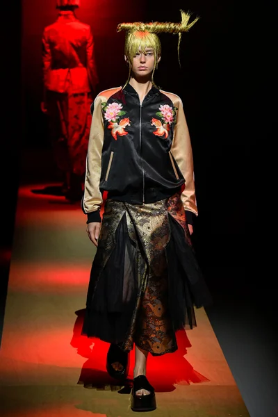 Look 38
